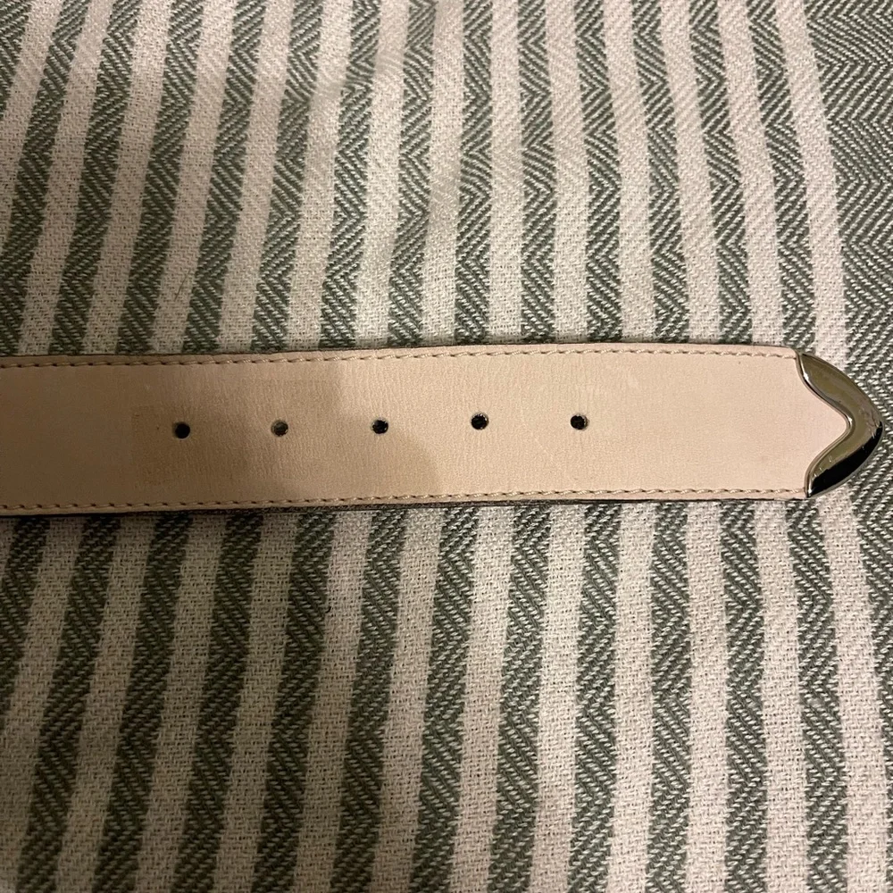 Guess White and‎ Black Leather Belt with Silver Buckle and Accents Size M (30)